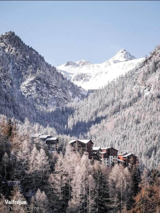 Appartement Aux Pieds Des Pistes Modane Esterno foto
